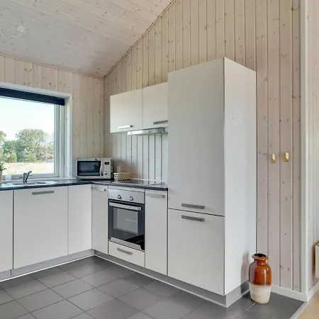 Holiday home Elenore - 900m From The Sea In Nw Jutland By Interhome *