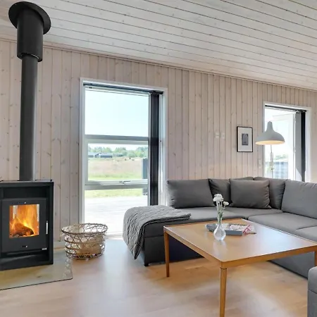 Holiday home Elenore - 900m From The Sea In Nw Jutland By Interhome Lokken