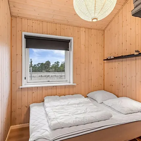 Elenore - 900m From The Sea By Interhome *