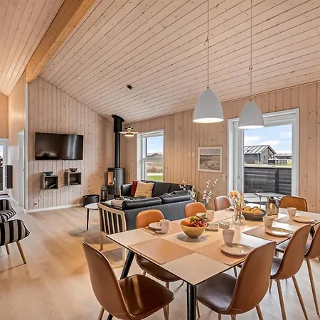 Elenore - 900m From The Sea By Interhome *
